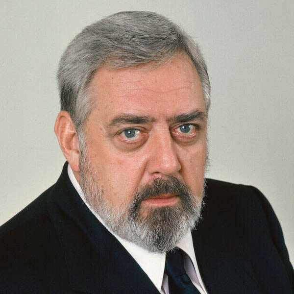 Raymond Burr